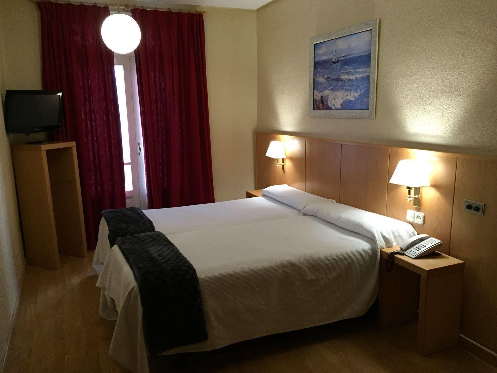 Hotel Del Mar Vigo Exterior photo
